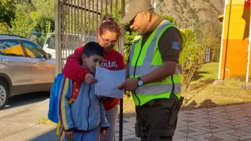 Carabineros de Antuco refuerza fiscalización a transporte escolar en el marco de Vuelta a Clases Seguro