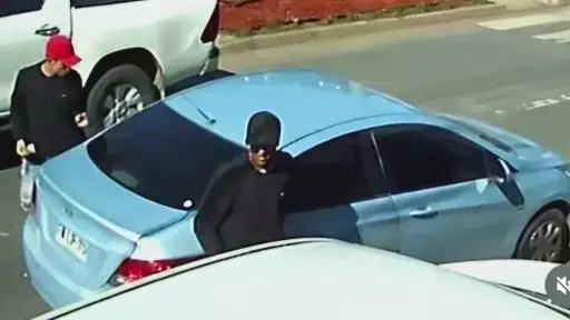 Delincuentes protagonizan violento asalto contra persona que vendía su iPhone por Marketplace en Los Ángeles