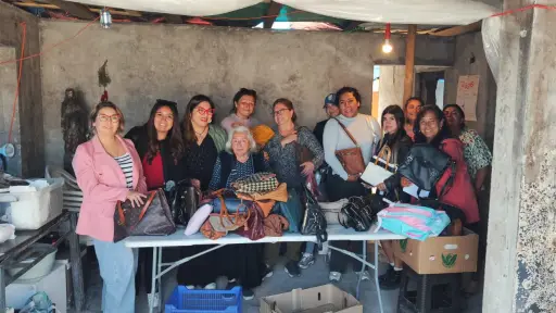 Nos sentíamos olvidadas: la sorpresa solidaria que emocionó a las mujeres de Lirquén tras el devastador incendio