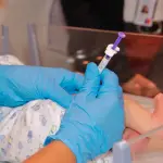 Recién nacidos y lactantes están dentro del grupo objetivo en la campaña de vacunación, Seremi de Salud Biobío