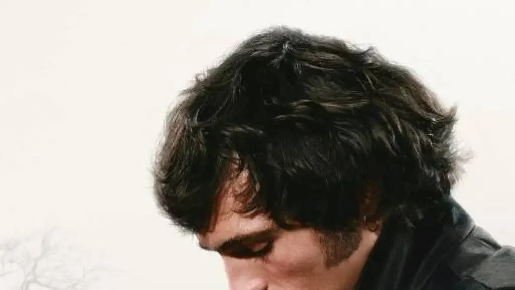 La directora subraya la dimensión tóxica del vínculo central, evitando la tentación de idealizarlo, pero sin correr ningún riesgo fílmico que quite la belleza a los protagonistas. , critica de cine