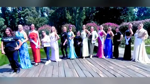 En Negrete se realizó la ceremonia de imposición de bandas del Miss Universo Los Ángeles