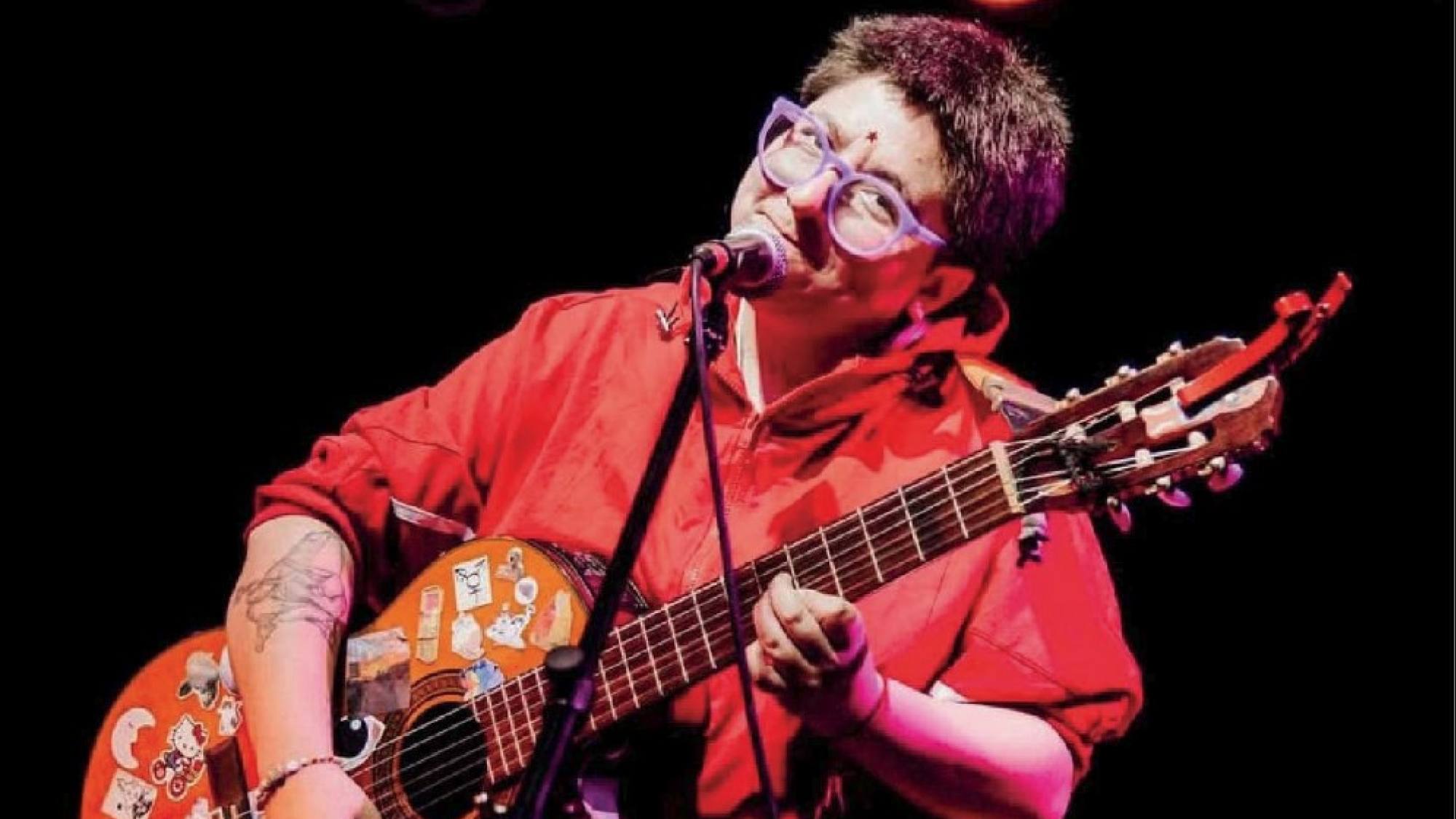 El eco de una década en seis cuerdas: El viaje emocional de Lujarpa