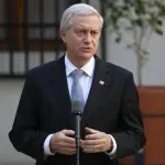 El jefe de Estado profundizó en las razones detrás de la salida de Carrasco, apuntando directamente a la falta de confianza en su conducción del servicio., redes sociales