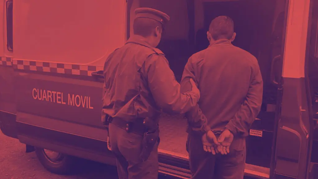 Hombre es detenido por amenazar con armas blancas a dos carabineros en Nacimiento, La Tribuna 