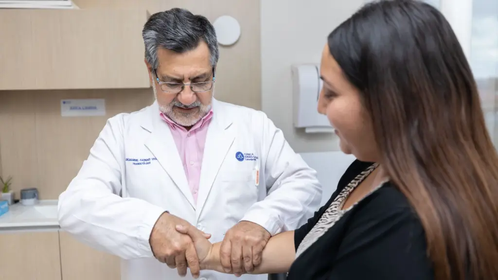 El Servicio de Traumatología de Andes Salud cuenta con más de 35 especialistas y subespecialistas en áreas como Mano y Muñeca, entre otras.