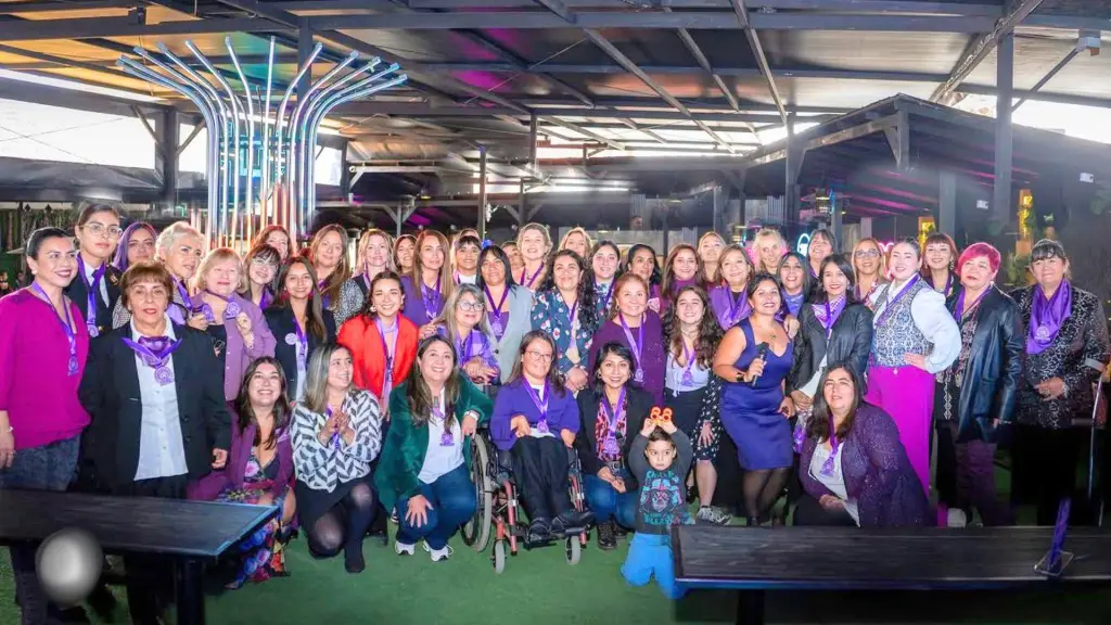 El evento reconoce a mujeres de Los Ángeles por su impacto en ámbitos como salud, educación, emprendimiento y trabajo comunitario, y se realizará nuevamente tras la positiva recepción de su primera edición en marzo de 2025., Cedida
