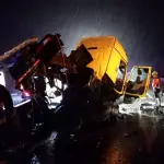 Camión resultó con daños de gran magnitud en su cabina tras el accidente registrado durante la madrugada en la Cuesta Esperanza, en la Ruta 5 Sur., El Collipullense