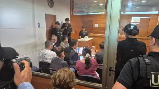 Corte de Apelaciones suma soborno y tráfico de armas al caso de las abogadas formalizadas en Los Ángeles