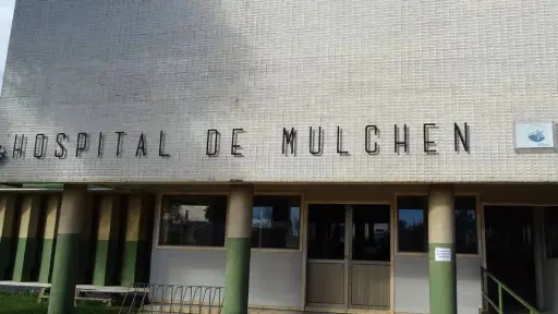 Dos funcionarios resultan intoxicados durante labores de mantención en hospital de Mulchén