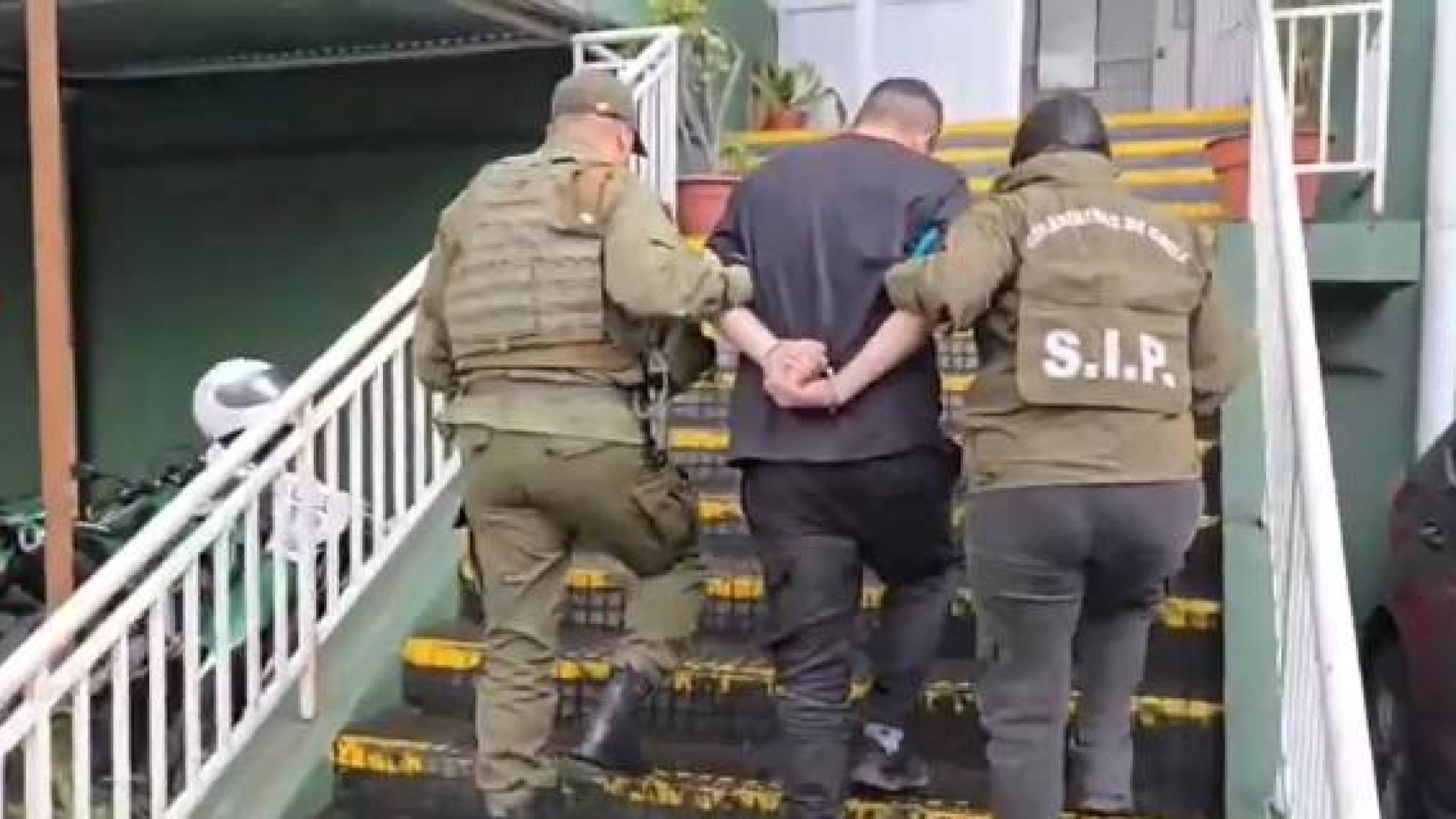 Hombre es asesinado a puñaladas en su propio departamento en Talcahuano