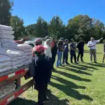 Entrega de insumos agrícolas, Municipalidad de Santa Bárbara