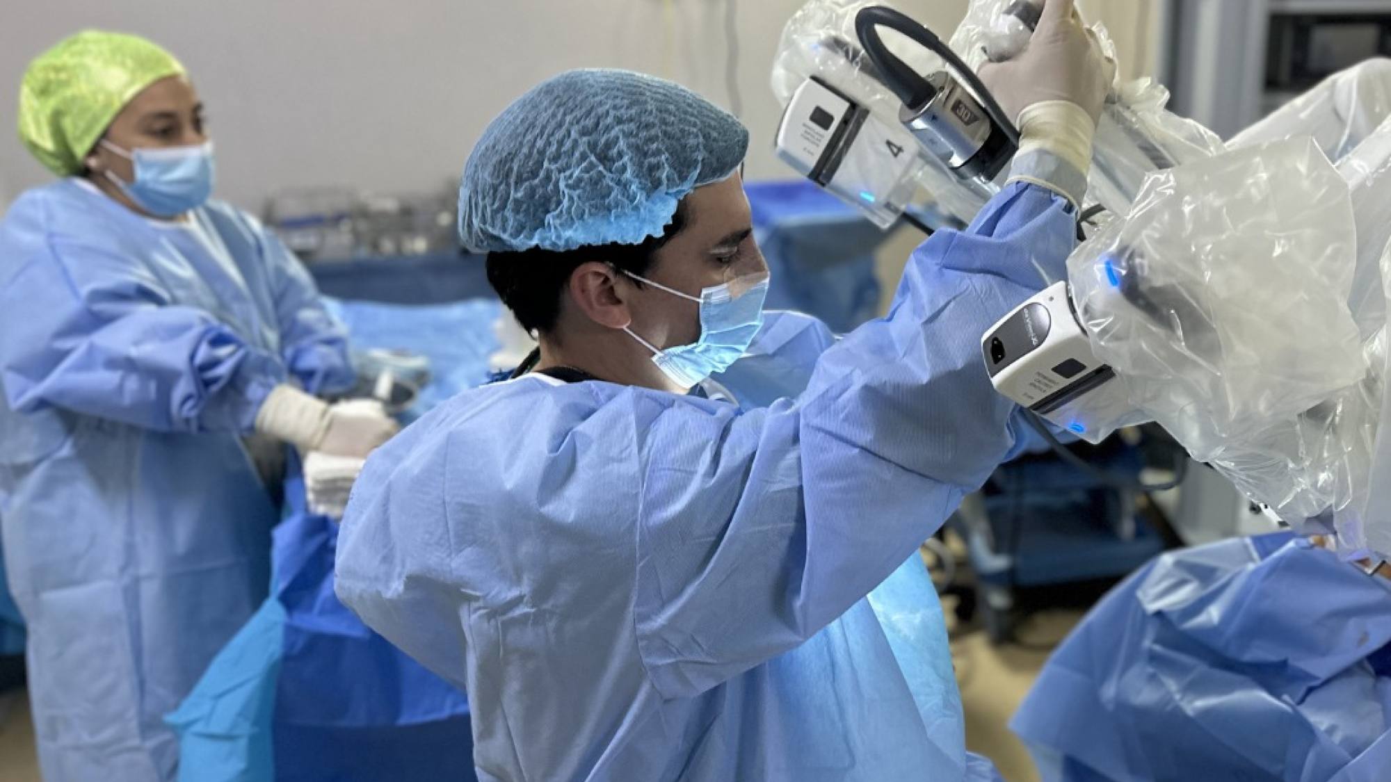 Histórico avance médico en regiones: Concepción realiza primera cirugía robótica transoral fuera de Santiago