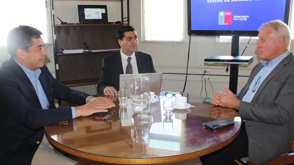 La gestión hídrica regional se enfoca en proyectos clave que buscan revertir las proyecciones de rentabilidad negativa en cultivos de trigo y remolacha.