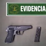Arma y municiones incautadas por Carabineros, Cedida