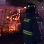Incendio en Negrete deja una persona fallecida y dos casas completamente calcinadas, La Tribuna 