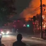 El incendio se registró cerca de la 1:00hrs de esta madrugada, Redes sociales