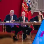 El documento también advierte sobre la existencia de cerca de 100 mil funcionarios con licencias médicas superiores a un mes, Gobiernos de Chile