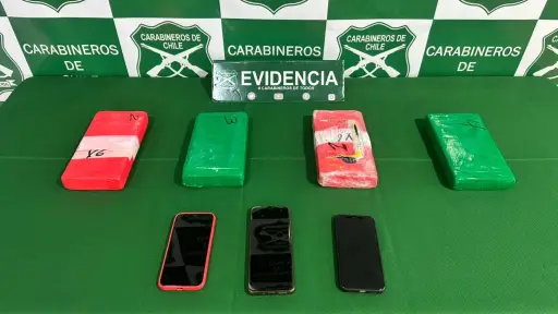 Detienen a dos extranjeros con droga en la Ruta 5 Sur: uno tenía orden de expulsión vigente