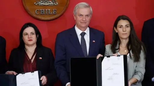 Debemos prevenir antes que lamentar nuevos hechos: Kast presenta ley que sanciona violencia escolar y restringe acceso a gratuidad