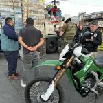 Operativo se desarrolló en el sector de la Vega con apoyo de Carabineros y personal municipal., Municipalidad de Los Ángeles