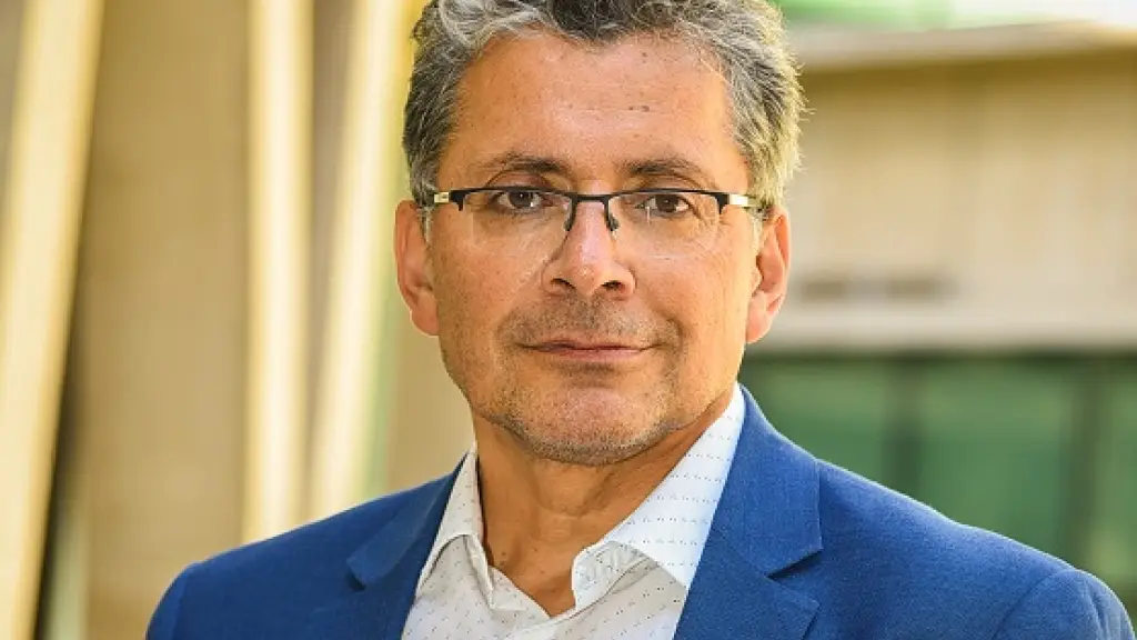 Esteban Olivares, Cedida