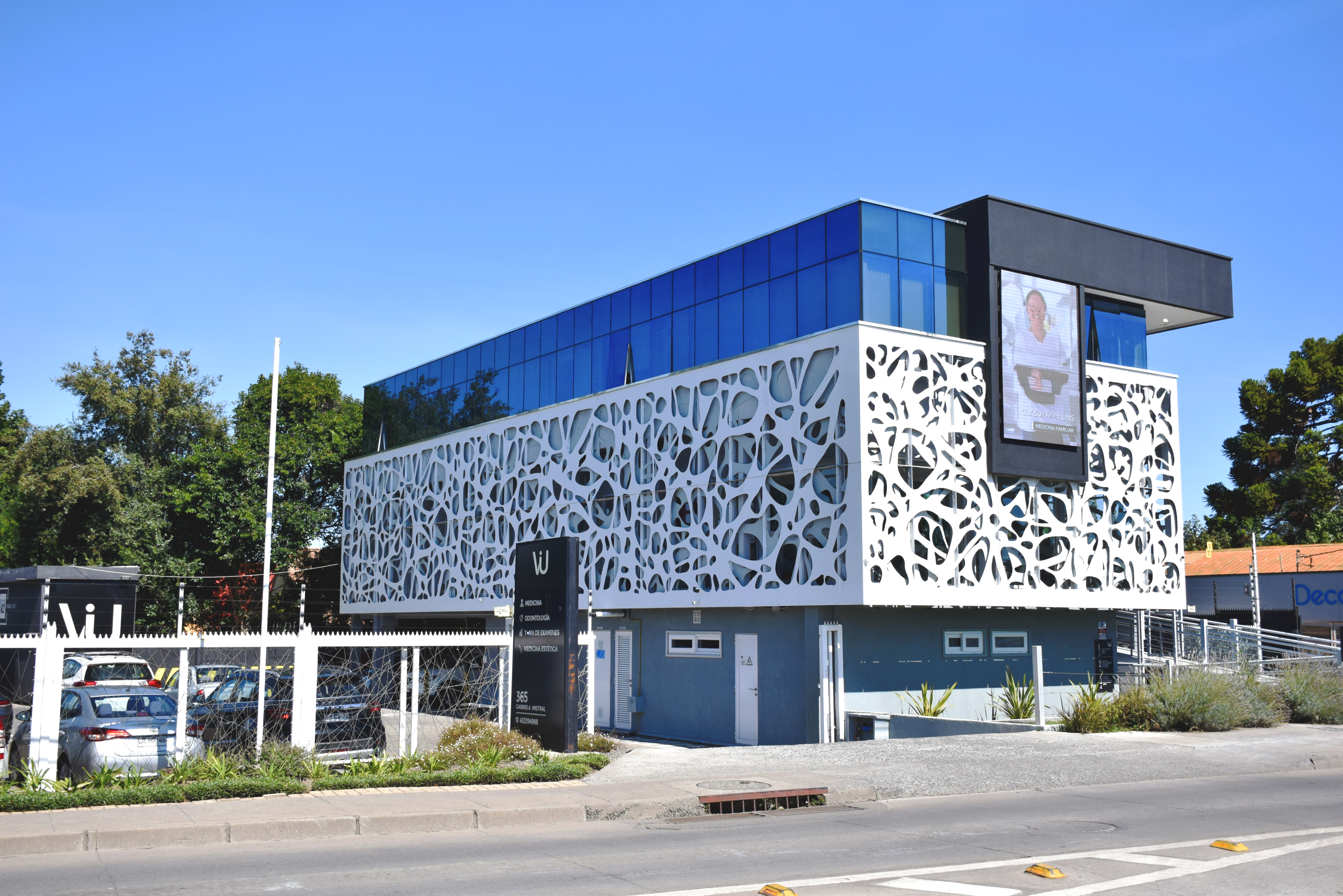 Equipamiento médico y tecnología forman parte del modelo de atención que busca fortalecer la salud en regiones desde Los Ángeles. / Viu Clinic