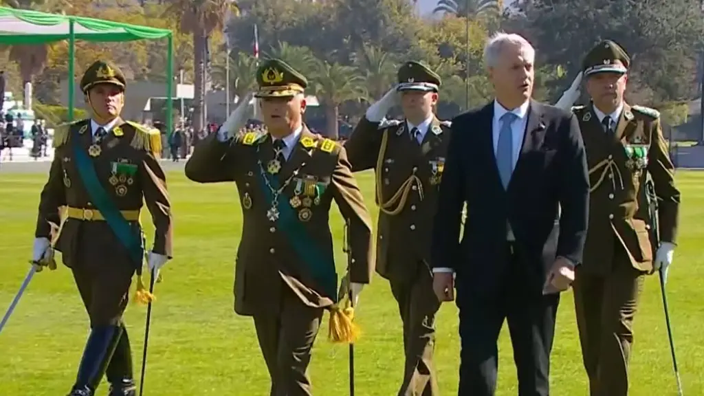 El mandatario comentó alzas en remuneraciones y mejora de condiciones para la institución, ATON