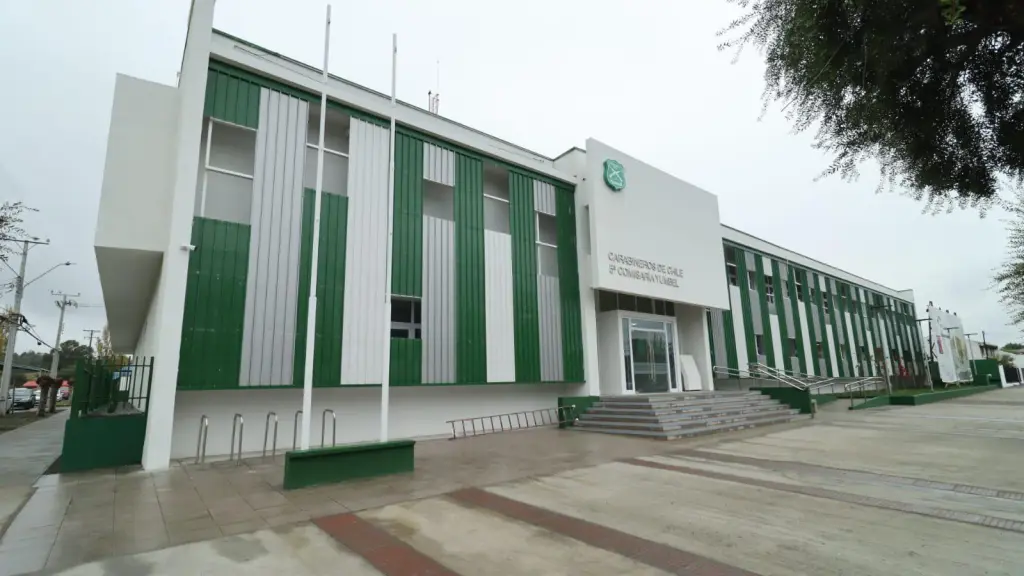 Nuevas instalaciones policiales / MOP