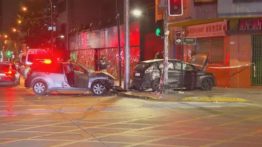 Detienen a Carabinero ebrio que protagonizó grave accidente en Santiago: una mujer quedó en riesgo vital