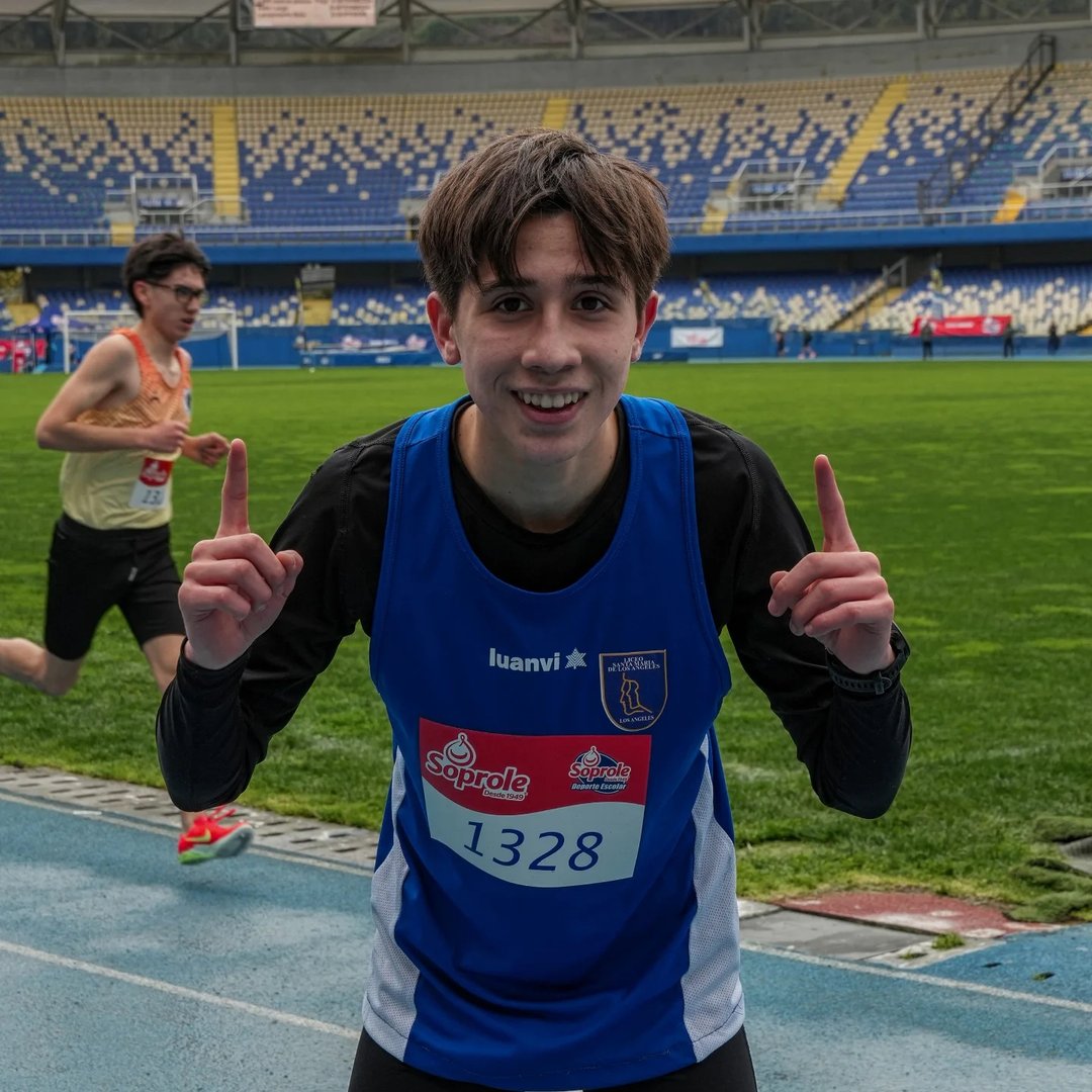 Nicolás Araya sigue ampliando sus exitos en el atletismo local / La Tribuna