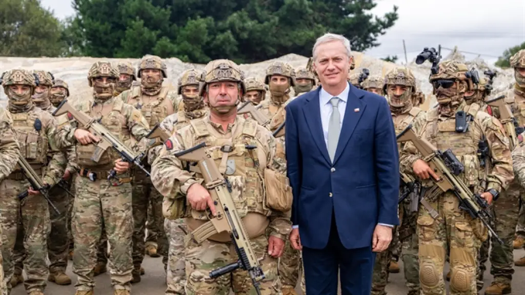 El Presidente durante su visita de marzo a la provincia de Arauco, en un recorrido que incluyó la unidad COP “Héroes de Arauco”, a la que regresará este domingo para la actividad conmemorativa., Prensa Presidencia 