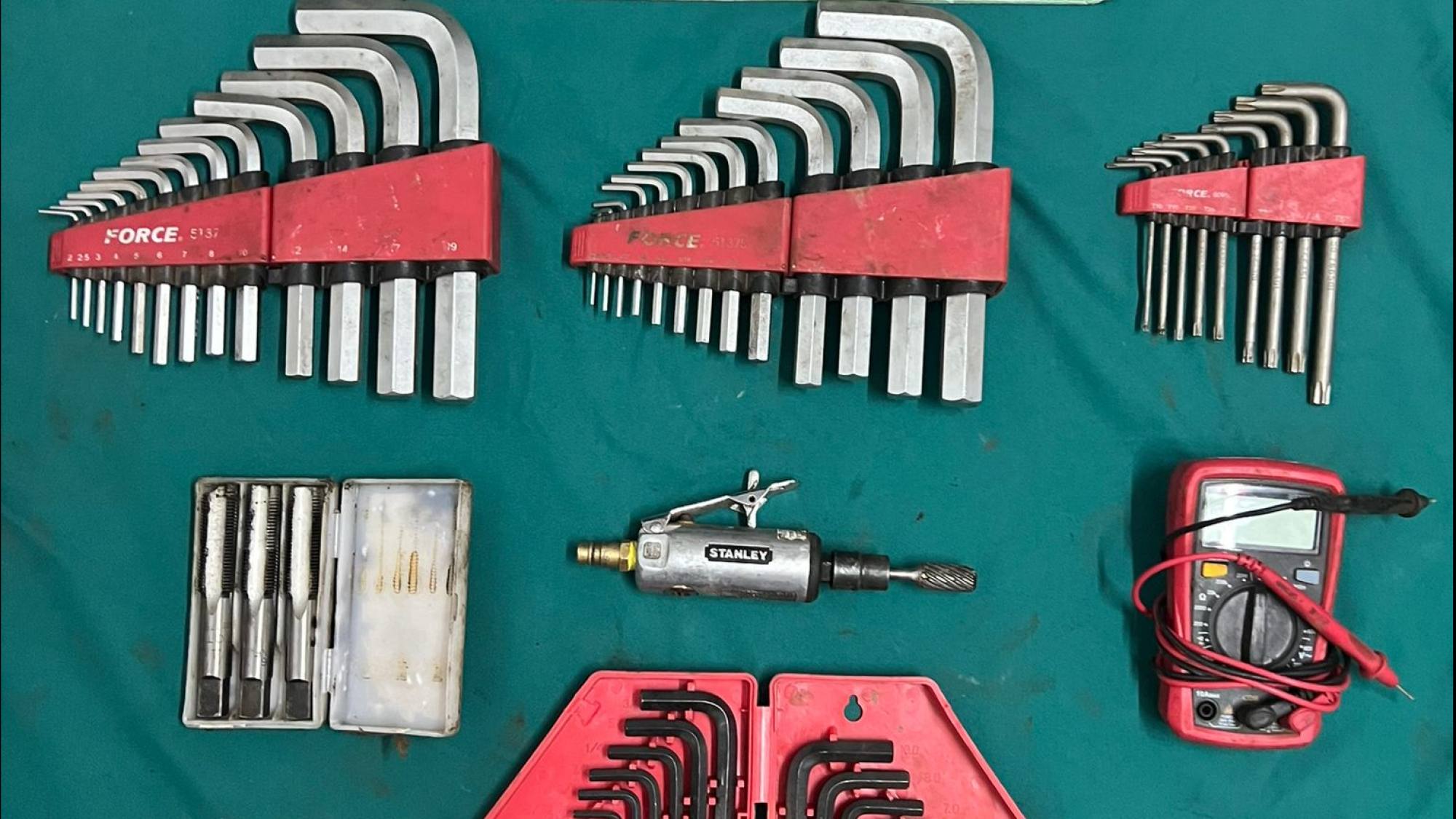 Cinco detenidos deja operativo policial de la Patrulla Foco en Los Ángeles