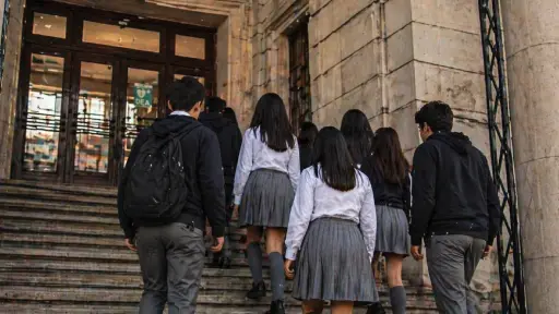 Contraloría detecta grave falta de fiscalización: colegios con más denuncias por violencia escolar no fueron inspeccionados