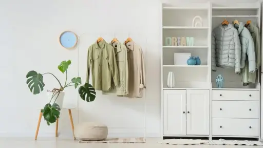 Cómo organizar el closet de forma eficiente y mantenerlo ordenado