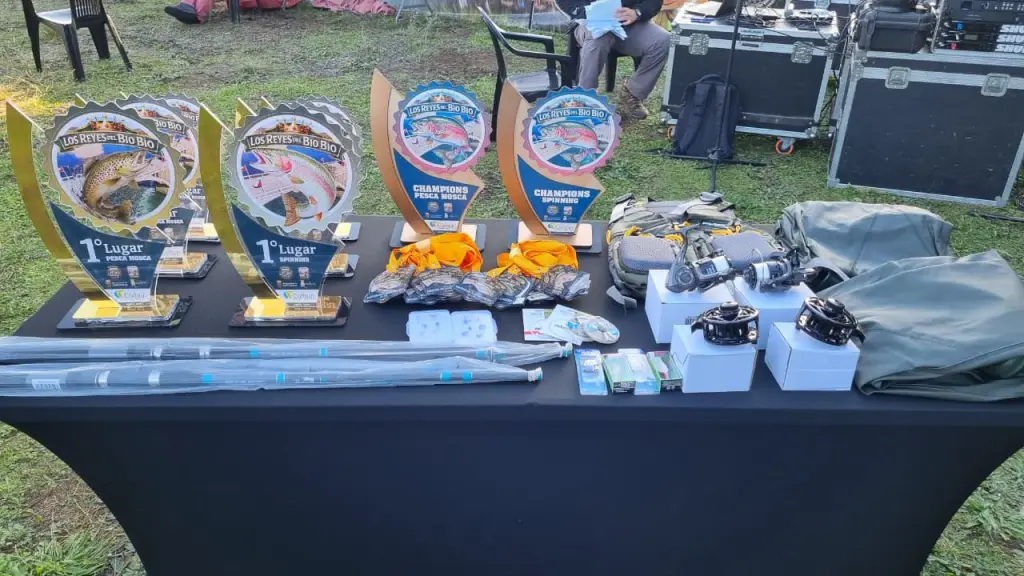 Primer Campeonato de Pesca: Los Reyes del Biobío | Colbún