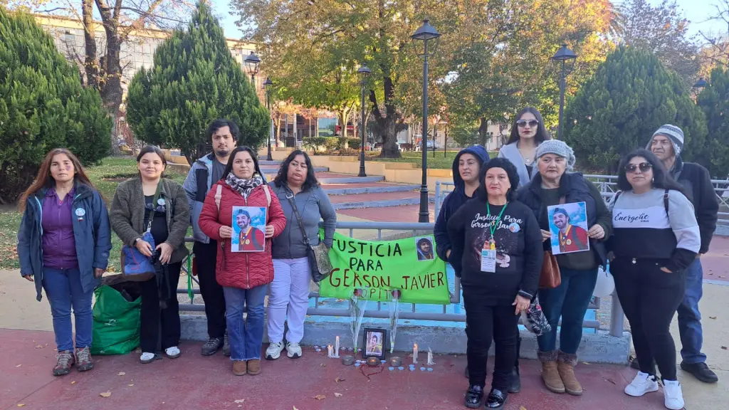 Familiares y cercanos de Gerson Jara participaron de una manifestación realizada este sábado en la Plaza de Armas de Los Ángeles., Cedida