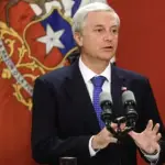Aprobación del Presidente Kast baja dos puntos y ninguna área del Gobierno supera el 50%, internet