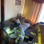 Limpieza de estufas en 56 domicilios de Nacimiento, Bomberos de Nacimiento