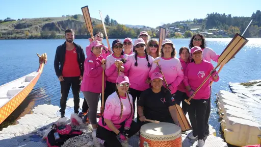 Laja entrega apoyo a agrupación de mujeres sobrevivientes de cáncer de mama que representará a Chile en Mundial de Botes Dragón en Francia