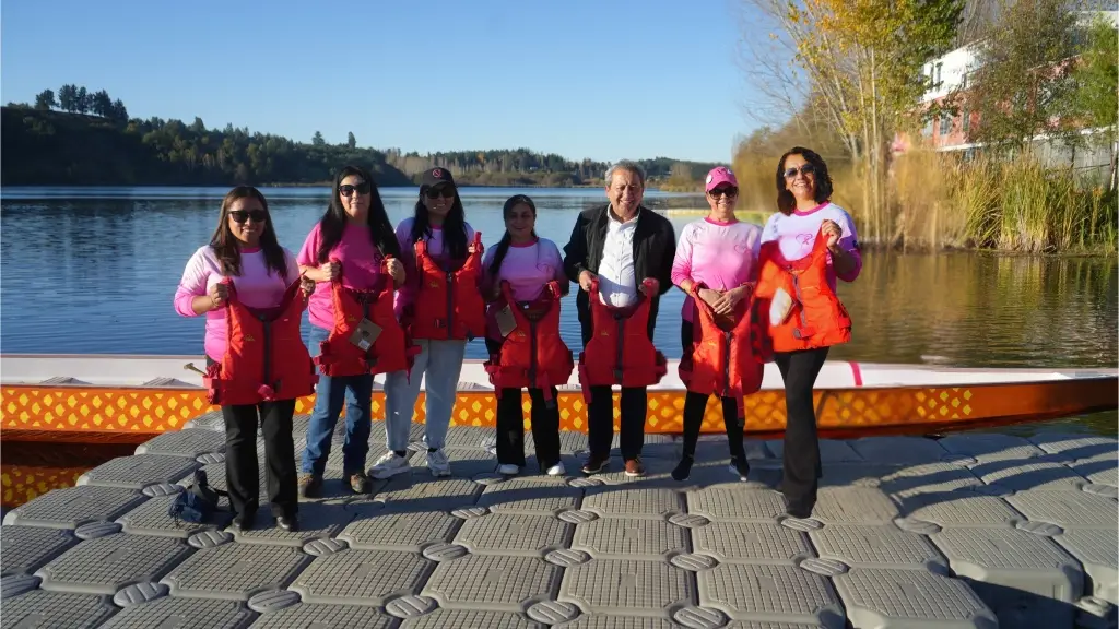Apoyo municipal de Laja a mujeres sobrevivientes de cáncer de mama que representará a Chile en Mundial de Botes Dragón en Francia | Municipalidad de Laja