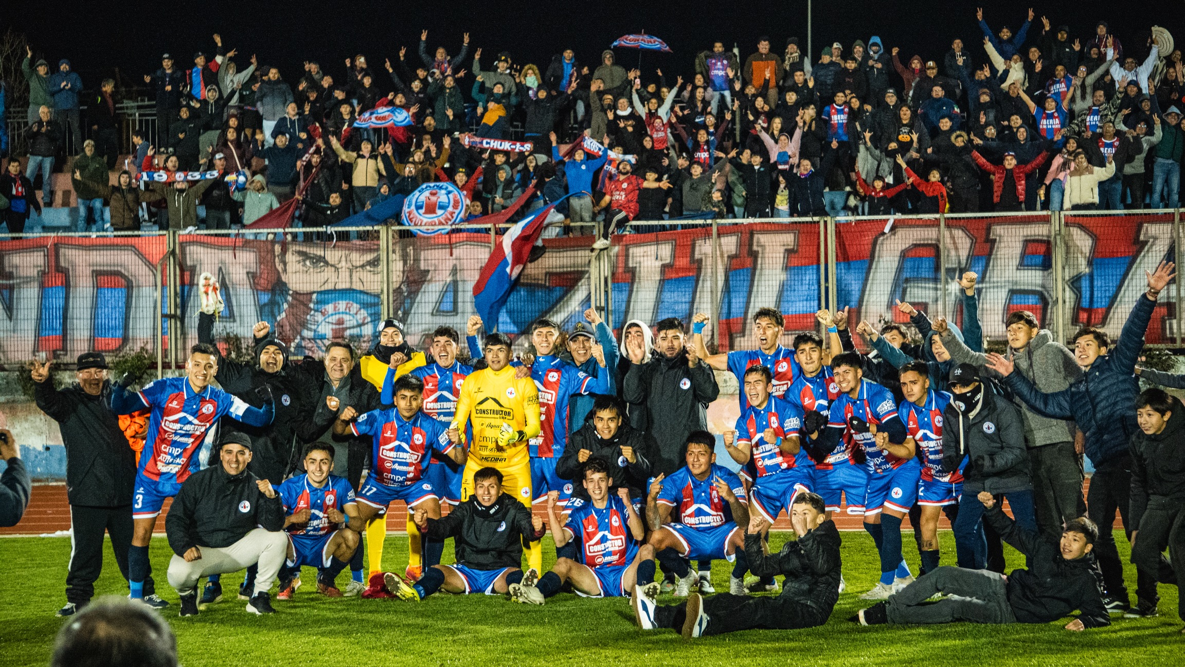 Iberia volvió a celebrar en el Municipal de Los Ángeles: con entrega, convicción y el respaldo de su gente, el cuadro azulgrana derrotó a Nacimiento y recuperó confianza en la Tercera División B / La Tribuna