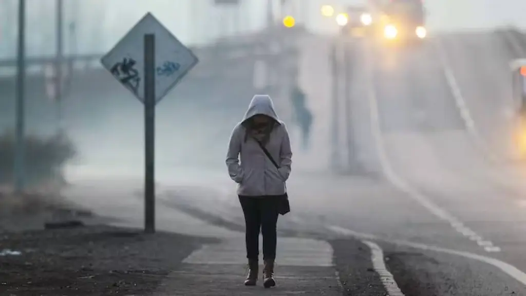 s. Mientras las mañanas estarán dominadas por bajas temperaturas, humedad y bancos de niebla, las tardes presentarán condiciones más templadas, especialmente en sectores interiores., contexto