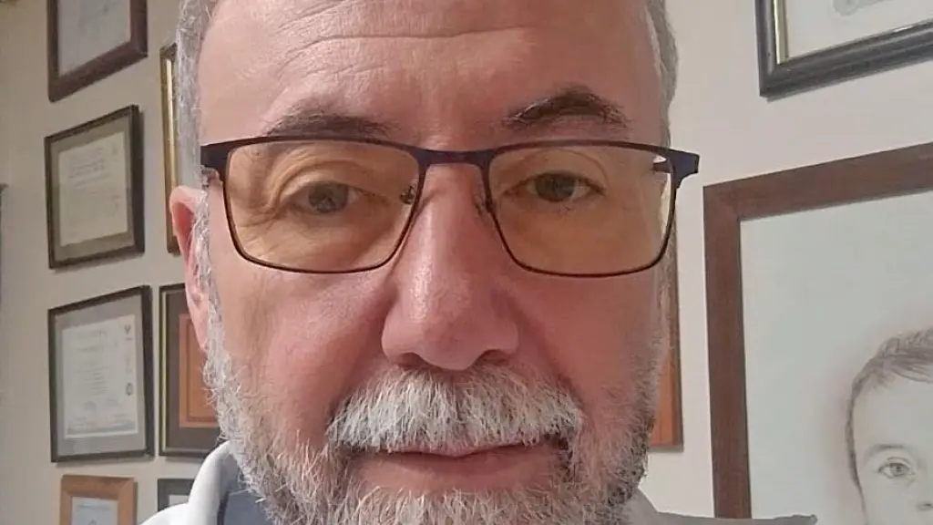 Dr. Luis Correa Devia, Cedida