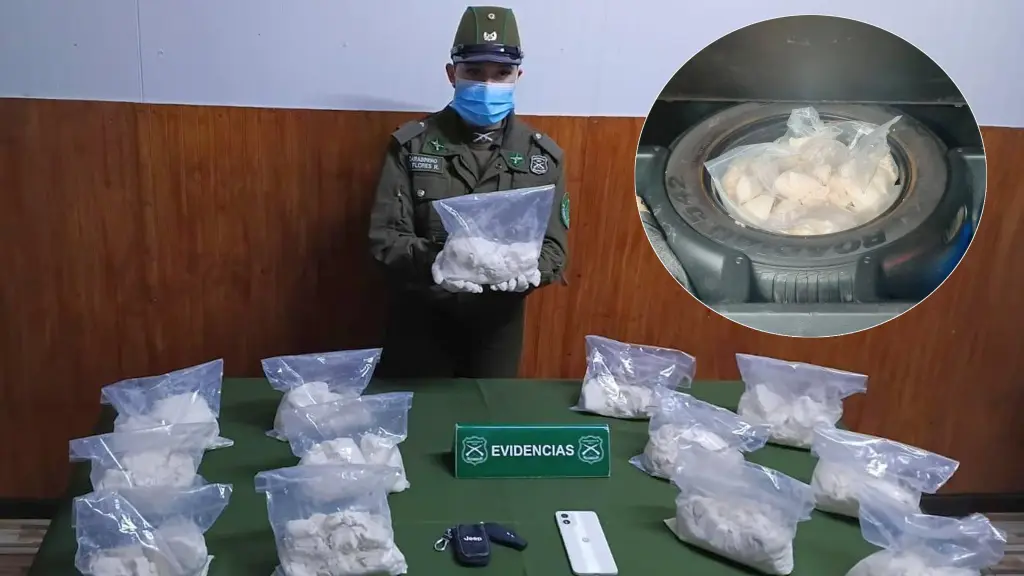 El vehículo transitaba con 12 kilos y medio de cocaína ocultos en 13 bolsas en la rueda de repuesto., @CarabAraucania