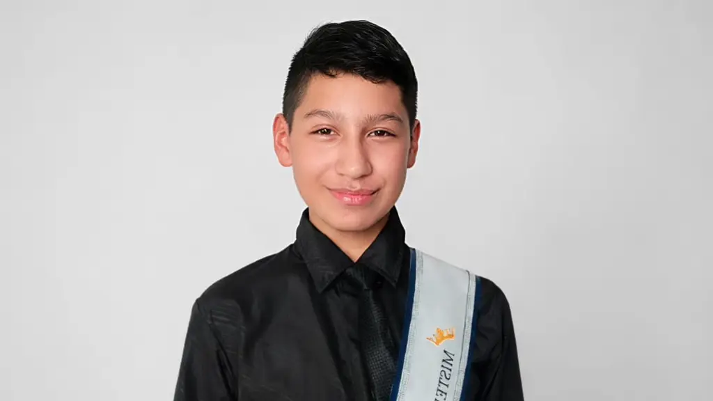 Desde el modelaje a la formación juvenil: la historia de Ángel Curín, joven representante angelino de Mister Teen Universe, cedida