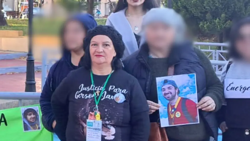 Yolanda Rodríguez estuvo acompañada por familiares y cercanos durante el discurso realizado este sábado en la Plaza de Armas de Los Ángeles., Cedida