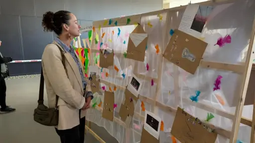 Lanzan en Los Ángeles la exposición Los sentidos de la memoria en el marco de la semana de la Educación Artística 2026
