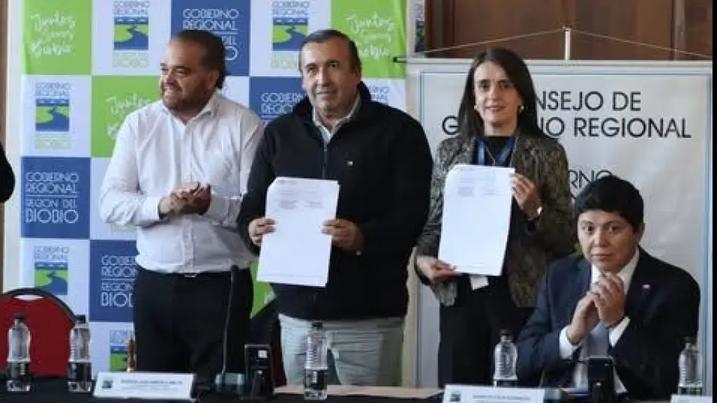 Firma de convenio, Municipalidad de Santa Bárbara