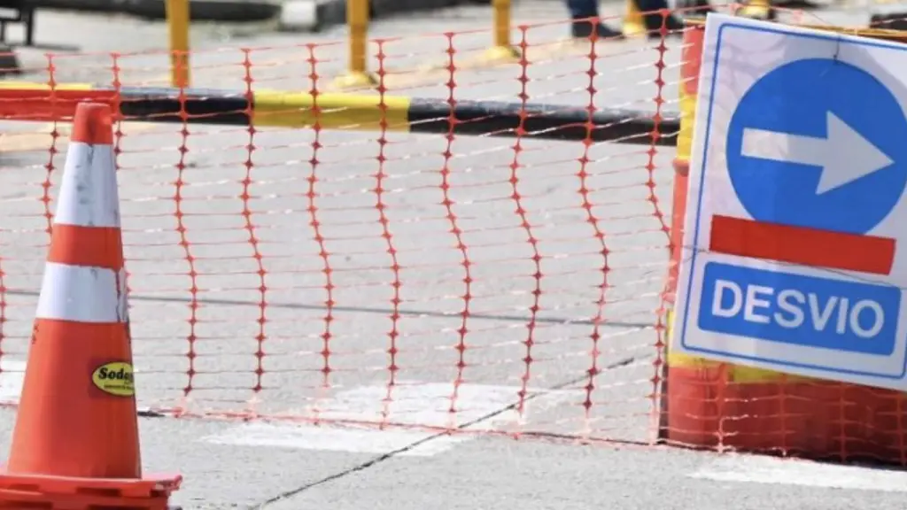 Municipalidad de Los Ángeles anuncia cortes de tránsito por desfile de Glorias Navales, internet